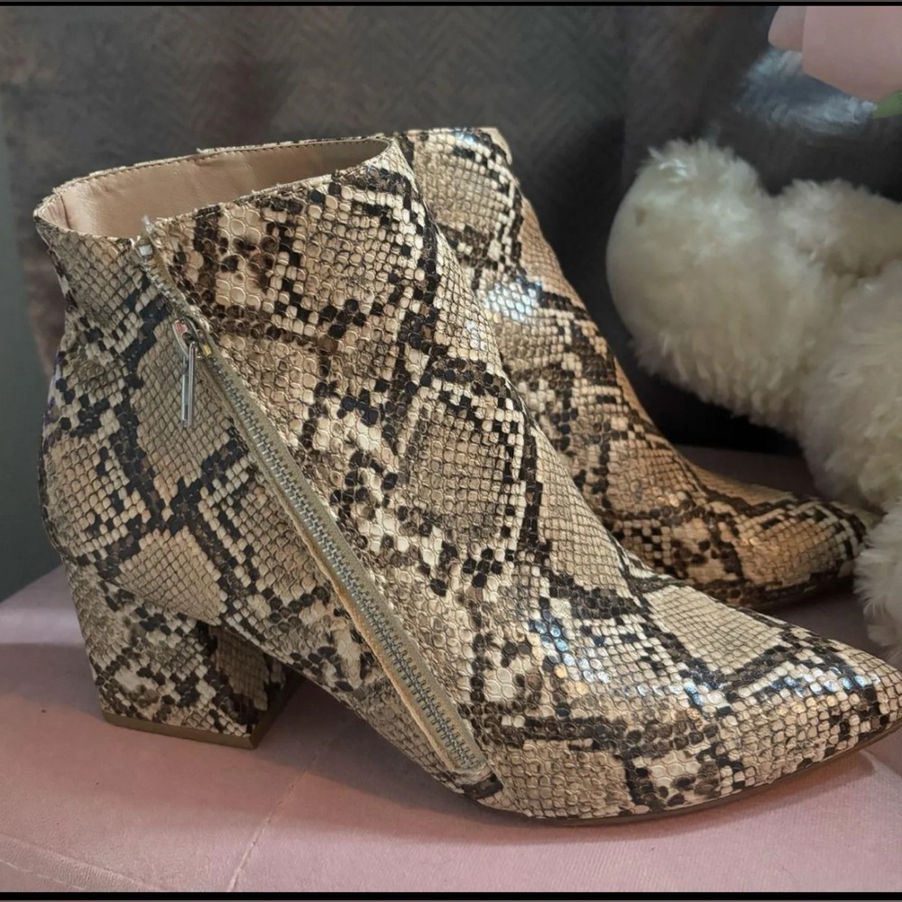 Steve Madden snakeskin boots